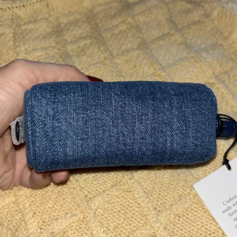Coach Pouch 🆕 Wristlet in Denim/Silver/Indigo NEW with tags never used - Picture 7 of 8